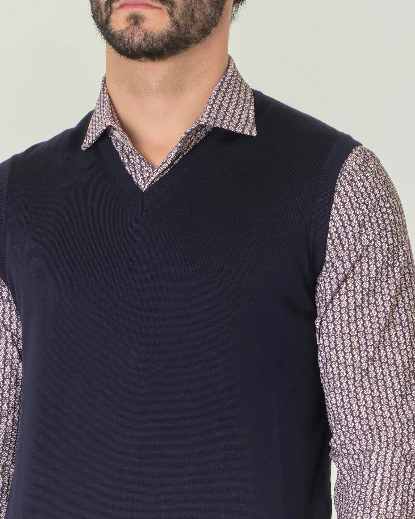 Gilet blu navy in pura lana merino con scollo a V
